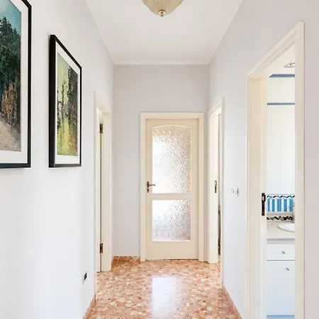Viamare - Park And Sea - Parking Apartment